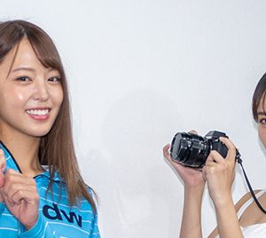 モデル吉野七宝実&カメラマン菜乃花のコラボ写真集、“船上”撮影で菜乃花ダウン…