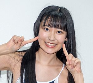 “令和のハイレグプリンセス”林田百加「着心地は最高でした(笑)」ニットワンピが大変身!衣装さん魔改造のハイレグニットにご満悦