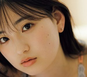 斎藤愛莉、グラビアで1週間を再現!猫コスプレにも挑戦