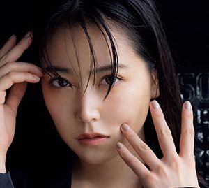元NMB48白間美瑠、“週プレ”表紙&巻頭グラビアを飾る