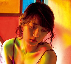 浅川梨奈、最新写真集発売直前!未収録カットも掲載