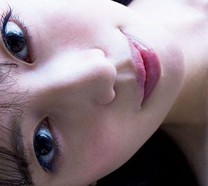 小湊よつ葉、芸能&アーティスト活動再開