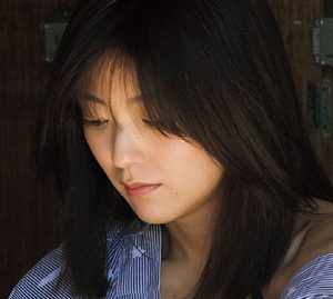 工藤美桜、“旅館でしっぽり”を演出!ドキドキ感あふれるグラビア
