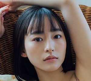 高崎かなみ、デジタル写真集発売!ホテルや外ロケでさまざまな水着姿を披露