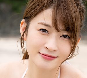 グラビアアイドル・メイリ、1st写真集発売!色白マシュマロボディーにくぎ付け