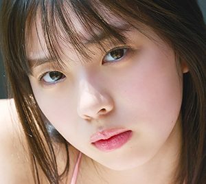 グラビアアイドル菊地姫奈、ゆるふわボディーで「DOLCE」裏表紙&巻末グラビアを飾る