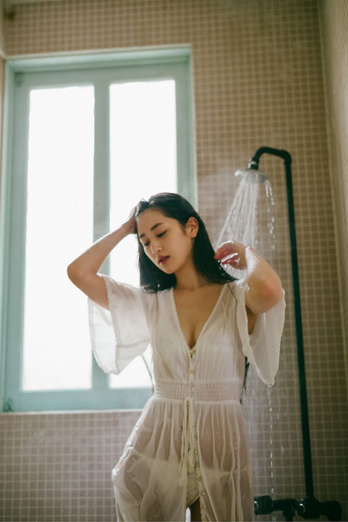 「SPA!デジタル写真集 青木胡杜音『“リアル”やまとなでしこの柔肌』」より