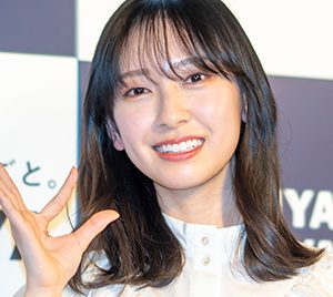 日向坂46金村美玖が報告…母はうれし涙、潮紗理菜は大絶賛!1st写真集「羅針盤」発売