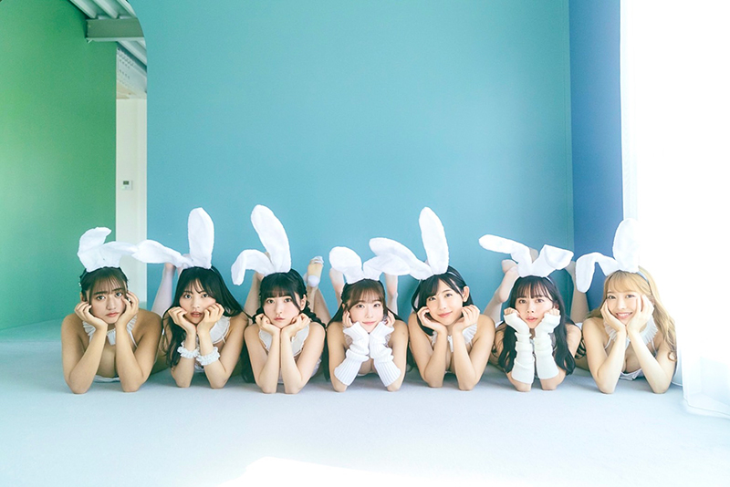 うさ耳姿のアイドルグループ「#ババババンビ」