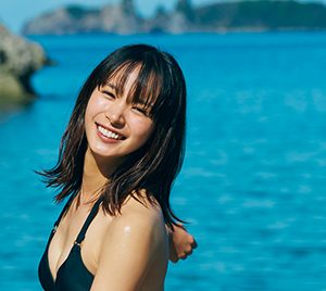 女優・関水渚「週プレ」表紙&巻頭グラビアを飾る