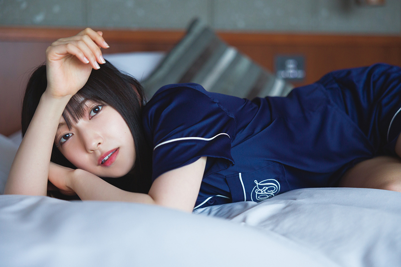 「櫻坂46大園玲1st写真集 半分光、半分影」より