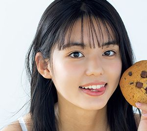 「制コレ22」準グランプリ松島かのん、制服&水着姿を披露