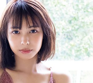 “ドンブラザーズ”で話題の宮崎あみさ、1st写真集+Another Edition発売