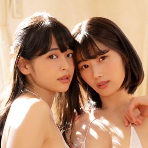 浅海ゆづき&磯部優花、人気グラビアアイドル2人が絡み合う共演作