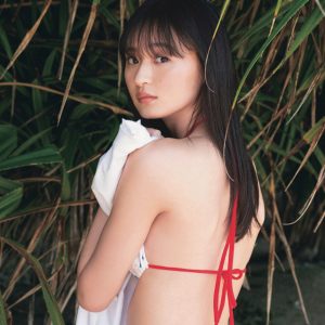 乃木坂46遠藤さくら1st写真集「可憐」より新たな水着カット解禁!パネル展も開催決定