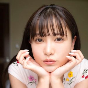 グラビアアイドル鈴木聖、美しいボディーライン際立つ最新作!