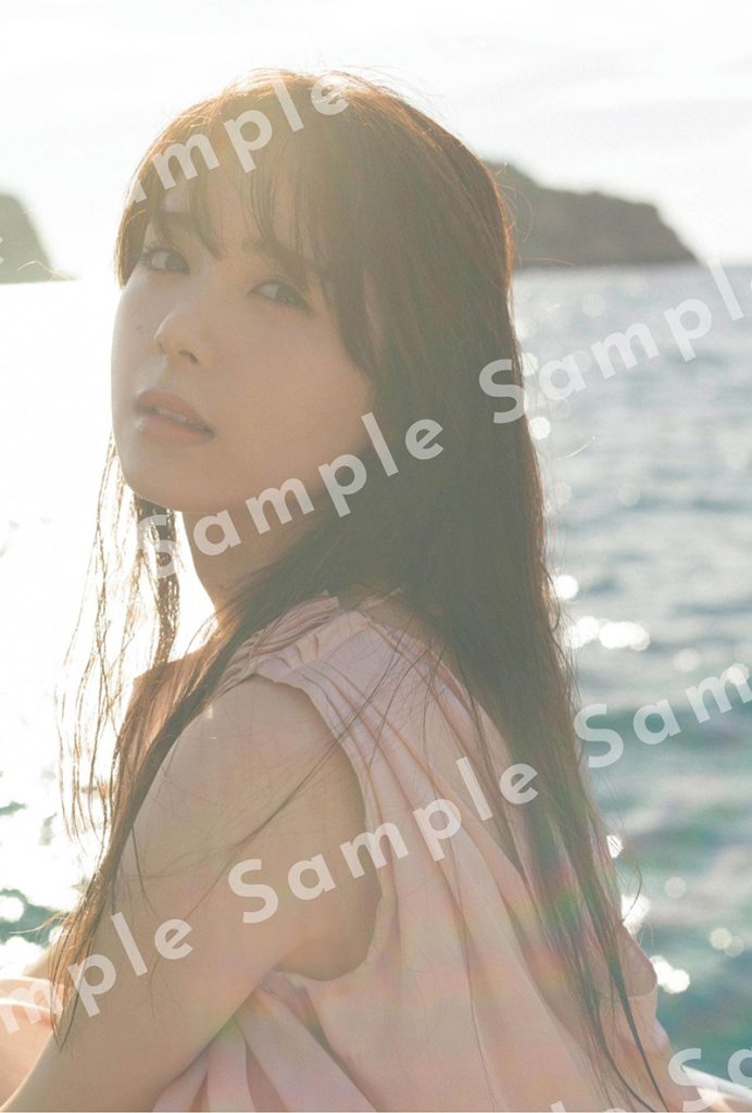 乃木坂46筒井あやめ1st写真集『感情の隙間』TSUTAYA特典ポストカード(※SHIBUYA TSUTAYAを除く)