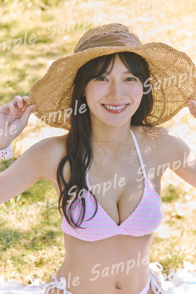 日向坂46・河田陽菜2nd写真集『テイクオフ』よりYouTube生配信(※終了)当日限定予約購入特典ポスターカット