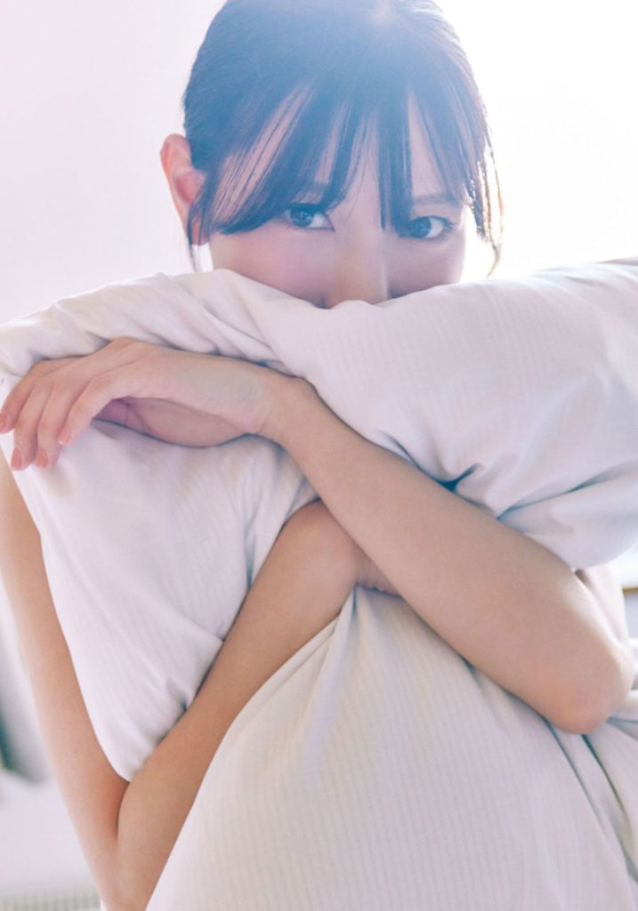 日向坂46・河田陽菜2nd写真集『テイクオフ』紀伊國屋書店限定版裏表紙