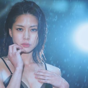 女性仮面ライダーの“スーツアクター”がまさかの初グラビア…艶やかな肉体美にほれぼれ